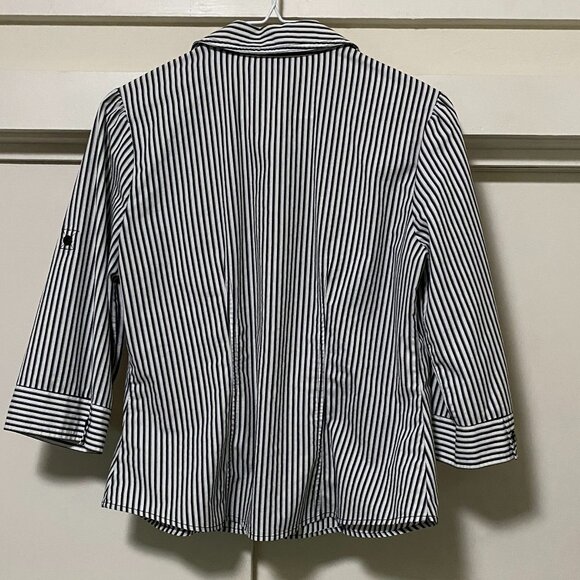 Worthington, black & white stripe, 3/4 sleeve, button-down blouse, size PM - Picture 5 of 10